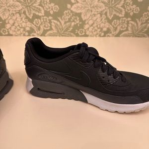 Womens Nike air max 90 black and white 8.5
